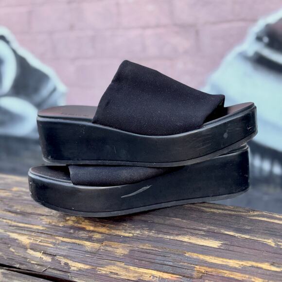 Y2K Bebe Black Platform Slides Size 10 - Picture 3 of 5